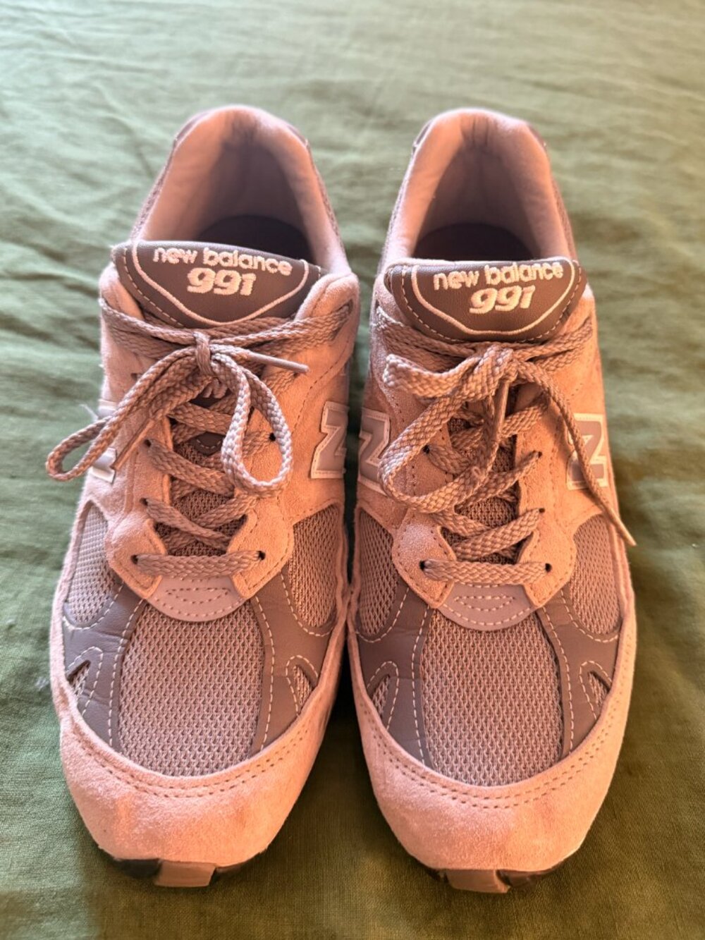 New Balance 991 Sneakers